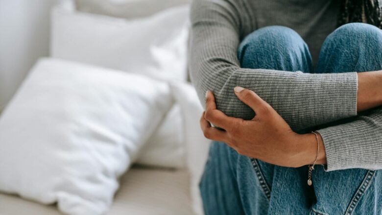 楽しい感情が湧かない？失われた笑顔を取り戻す方法