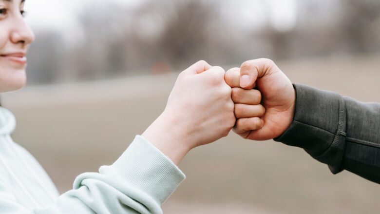3. 周りの人に支えてもらい、絶望を乗り越える力を得る