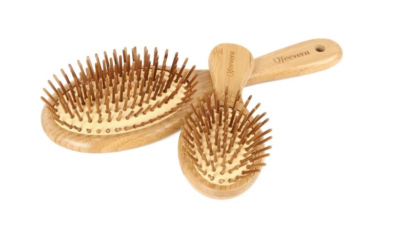 【美髪の秘訣】竹ピンヘアブラシの魅力と効果的な使い方を解説！
