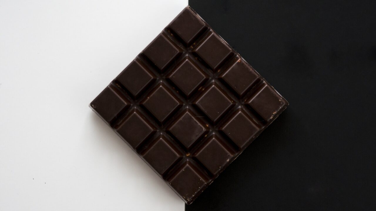 5. ダークチョコレート（カカオ70%以上）