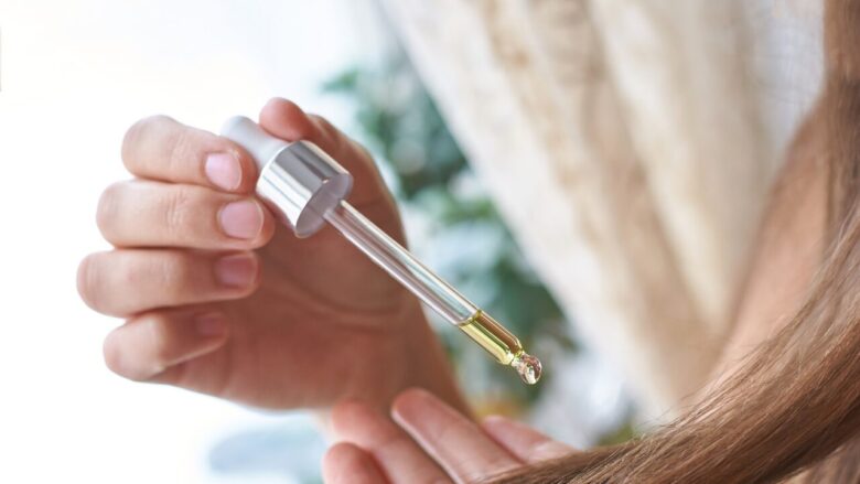 ヘアオイルがベタつく原因とは?