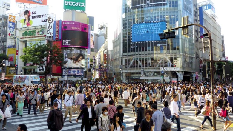 なぜ日本は生きづらい世の中でも変われないのか